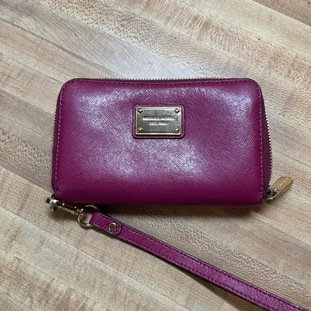 Michael Kors Jet Set Wrislet Wallet